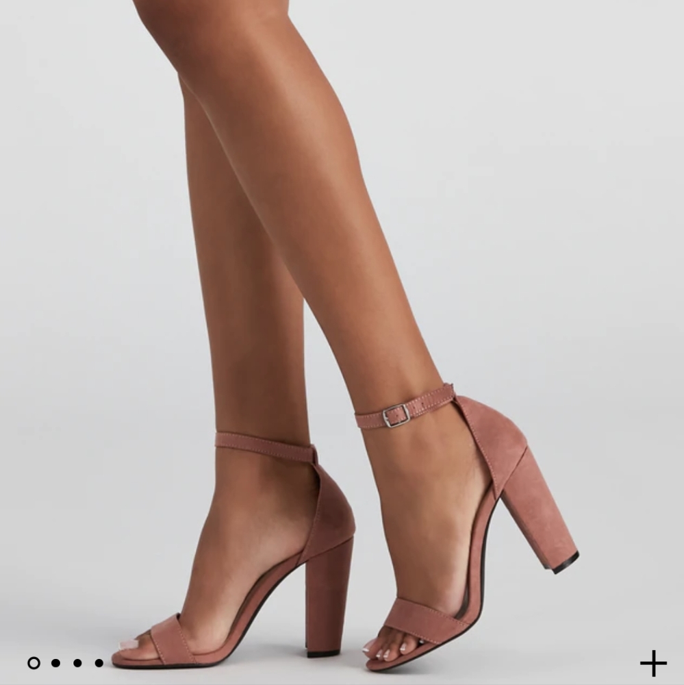 Nine West Suede Block Heel Strappy in Dusty Rose Size 9